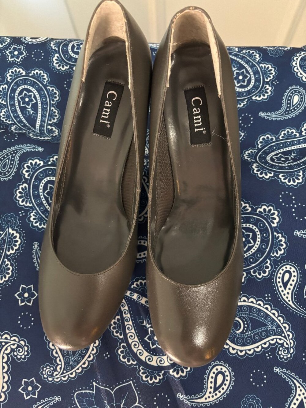 Cami size 9B deep brown women pumps